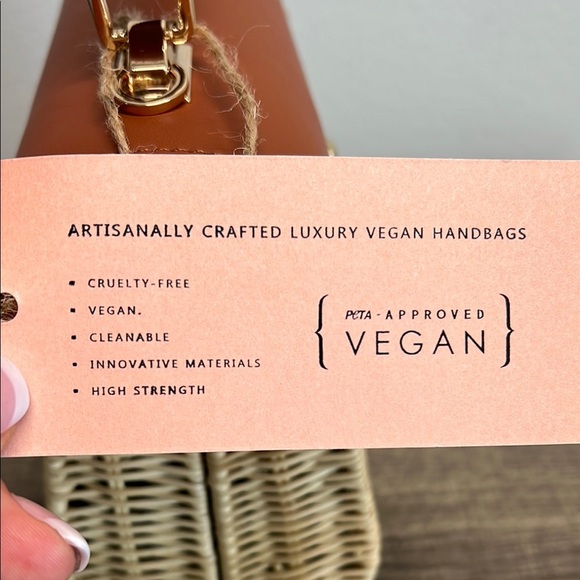🔥LAST ONE🔥 E|N Expressions | Vegan Wicker Handbag w/Crossbody✨ - Picture 7 of 13